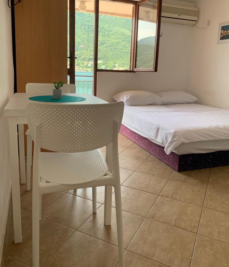 Apartmani Ivana Teodo Esterno foto