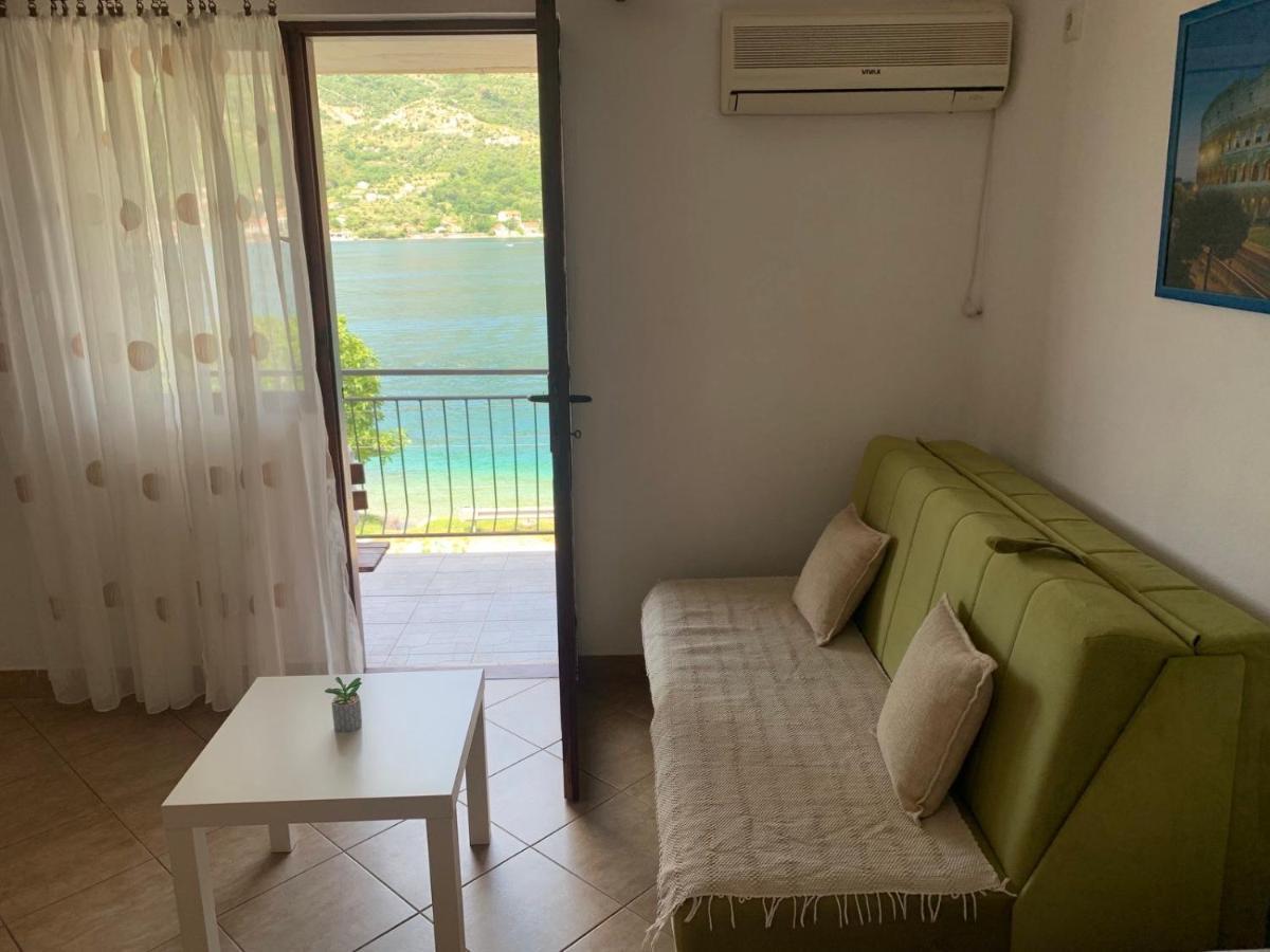 Apartmani Ivana Teodo Esterno foto