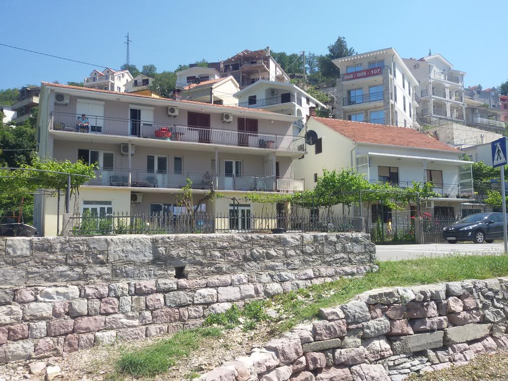 Apartmani Ivana Teodo Esterno foto
