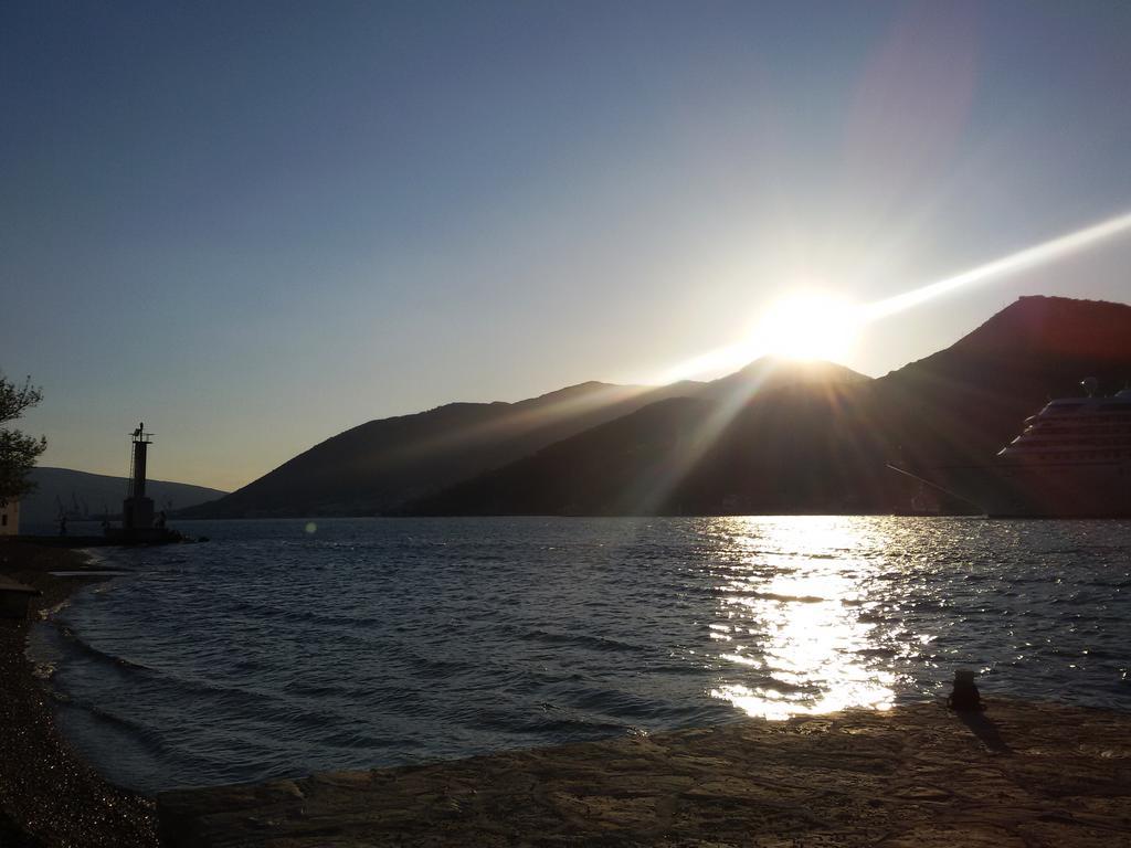 Apartmani Ivana Teodo Esterno foto